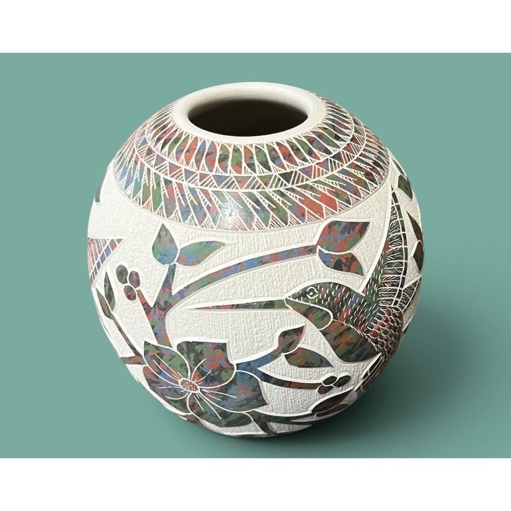 Mata Ortiz Pottery Lupita Quezada Hummingbird Flowers Floral Jar Vase Mexico Art